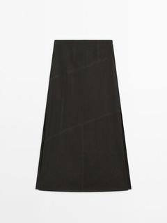 Skirt with topstitching and slits kínálat, 29995 Ft a Massimo Dutti -ben