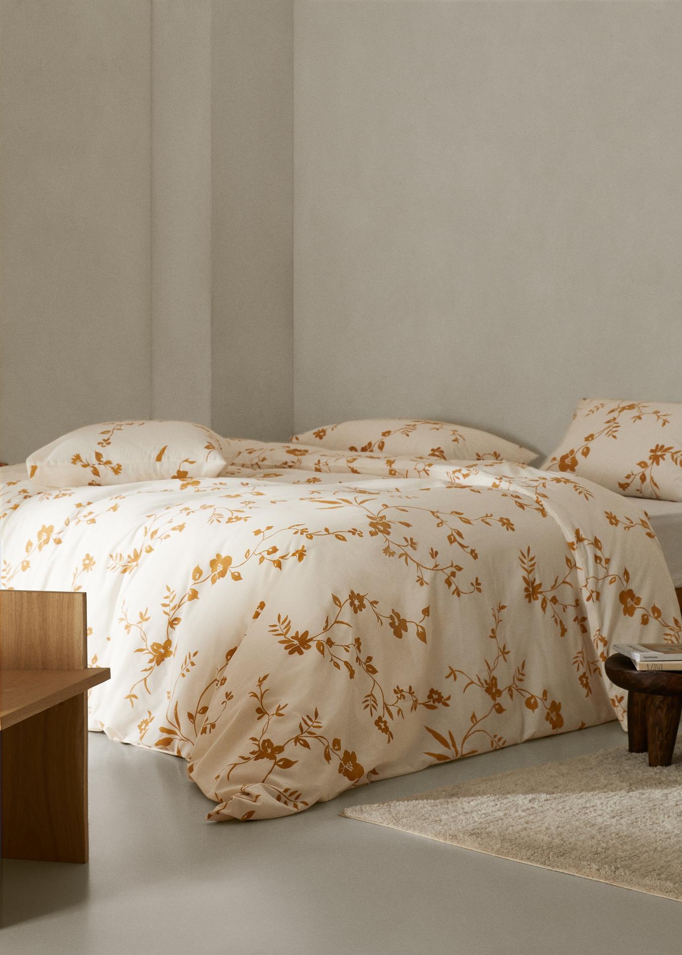 Pamut paplanhuzat virágmintával 180 cm széles ágyra kínálat, 11995 Ft a Mango -ben