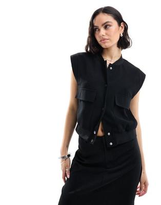 Pimkie tailored sleeveless pocket detail waistcoat in black kínálat, 43 Ft a ASOS -ben