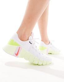 Nike Training Metcon 5 trainers in white, volt and pink kínálat, 129,99 Ft a ASOS -ben