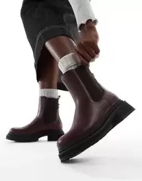 London Rebel Becky chunky mid ankle chelsea boots in burgundy kínálat, 55,99 Ft a ASOS -ben