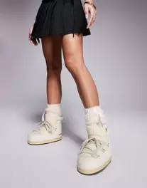 Moonboot EVX pumps in cream kínálat, 155 Ft a ASOS -ben