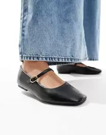 Stradivarius minimal ballet shoe in black kínálat, 19,99 Ft a ASOS -ben