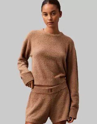 Calvin Klein Plush knit lounge jumper in truffle brown kínálat, 60 Ft a ASOS -ben