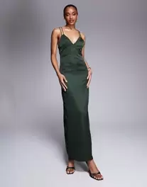 ASOS DESIGN Tall satin midi dress with chiffon bust detail and cross back in forest green kínálat, 42 Ft a ASOS -ben